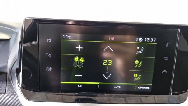 Peugeot 2008 image 7