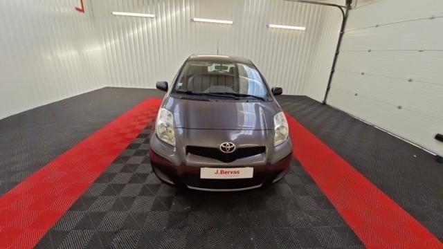 Toyota Yaris image 2