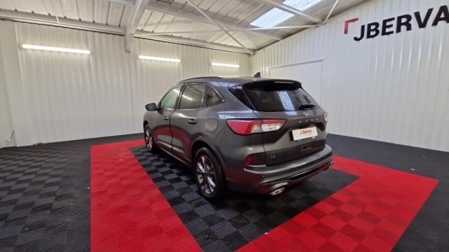 Ford Kuga image 8