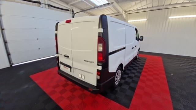 Renault Trafic image 1