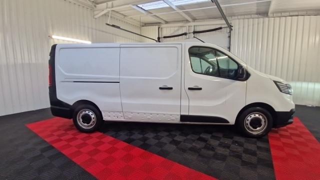 Renault Trafic image 1
