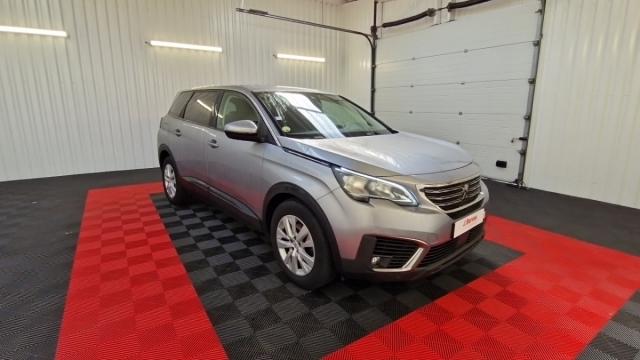 Peugeot 5008 image 9