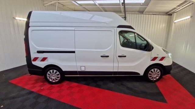 Renault Trafic image 2