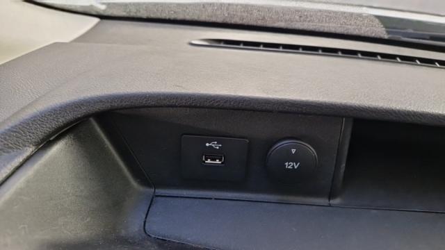 Ford Transit image 3