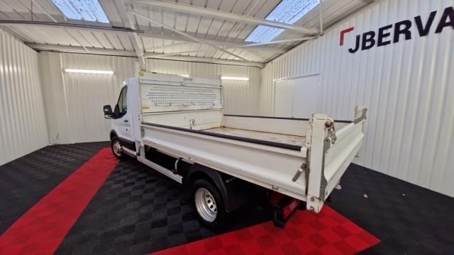 Ford Transit image 9