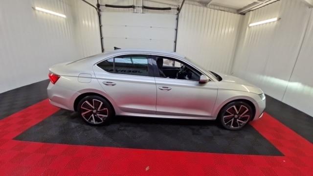 Skoda Octavia image 2