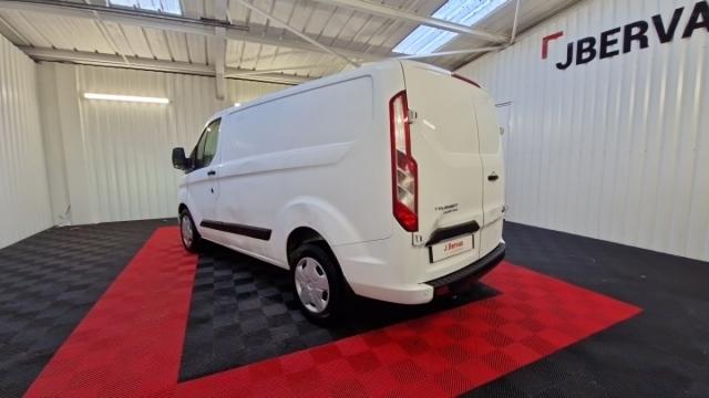Ford Transit Custom image 2