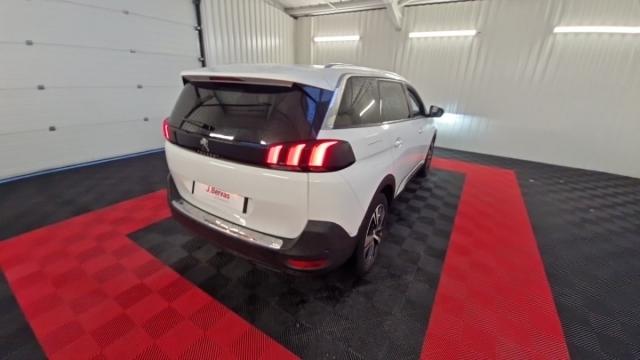 Peugeot 5008 image 3