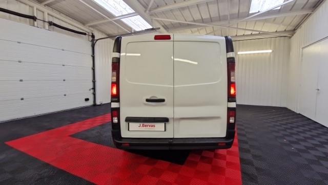 Renault Trafic image 2