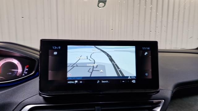 Peugeot 5008 image 1