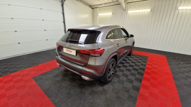 Mercedes Benz Gla image 1