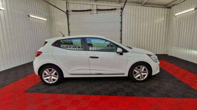 Renault Clio image 2