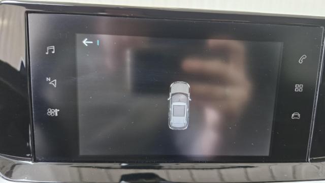 Peugeot 2008 image 1