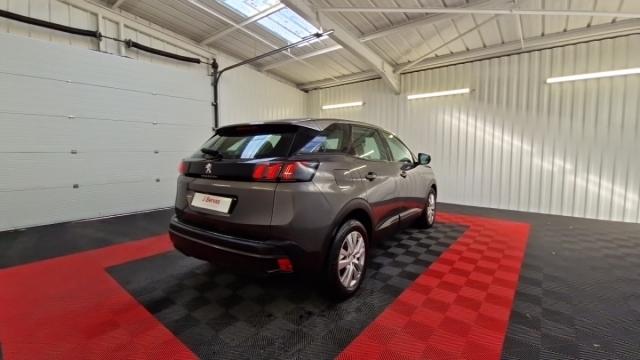 Peugeot 3008 image 2