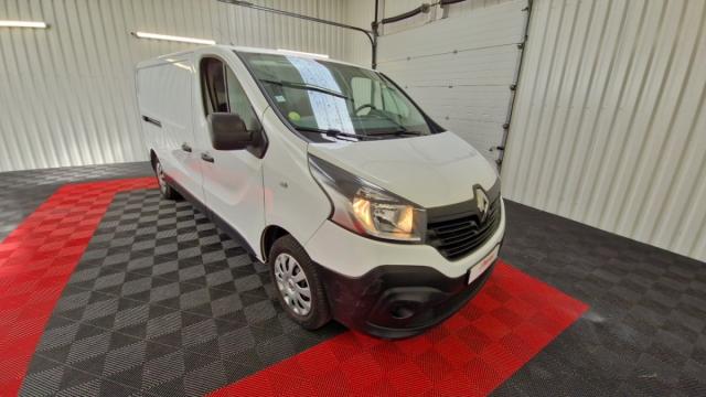 Renault Trafic image 2
