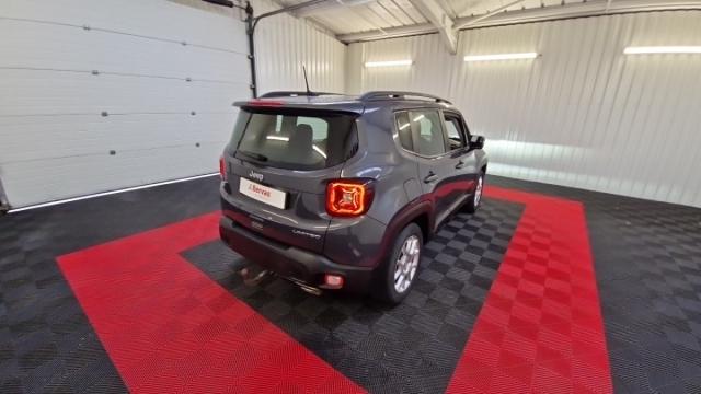 Jeep Renegade image 5