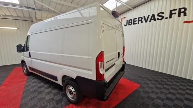 Peugeot Boxer image 2