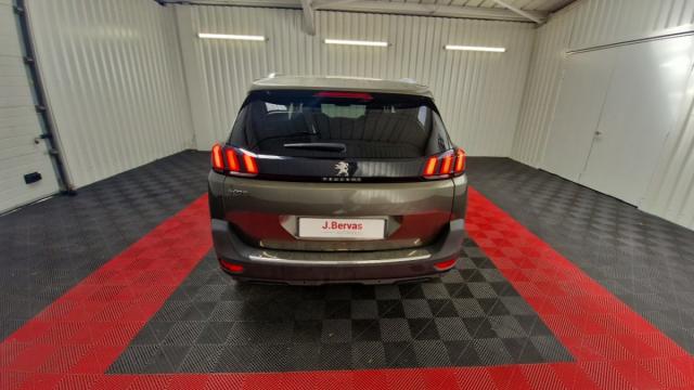 Peugeot 5008 image 6