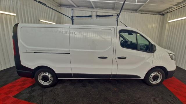 Renault Trafic image 1