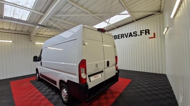 Peugeot Boxer image 2