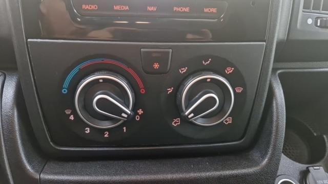 Peugeot Boxer image 3