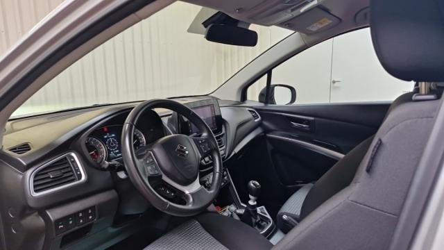 Suzuki S-Cross image 8