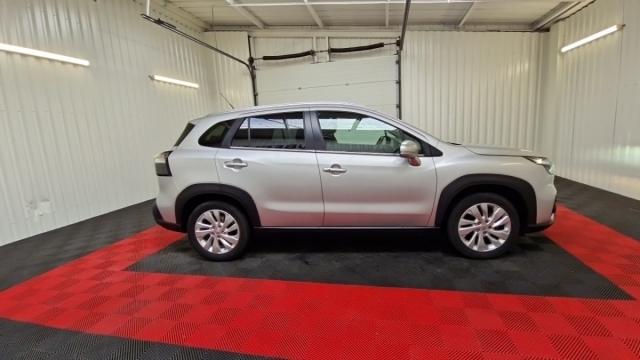 Suzuki S-Cross image 1