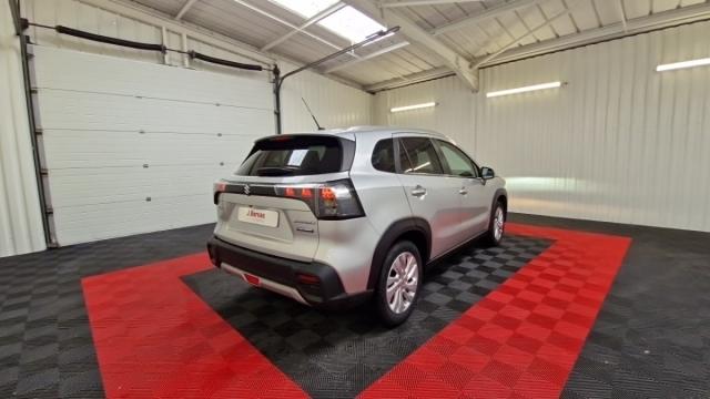 Suzuki S-Cross image 5