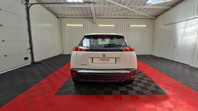 Peugeot 2008 image 1