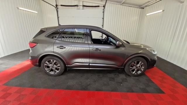Ford Kuga image 8