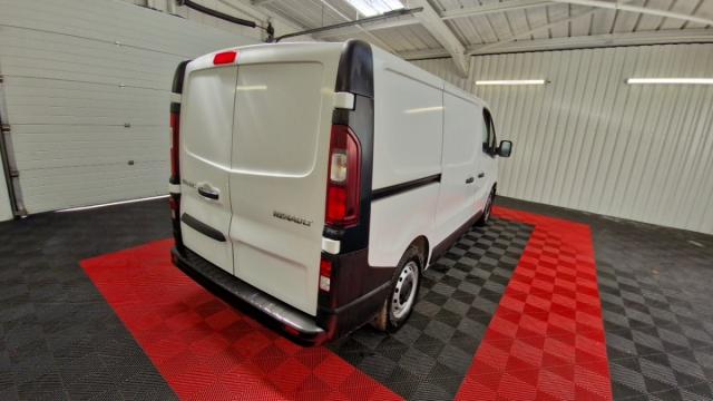 Renault Trafic image 3