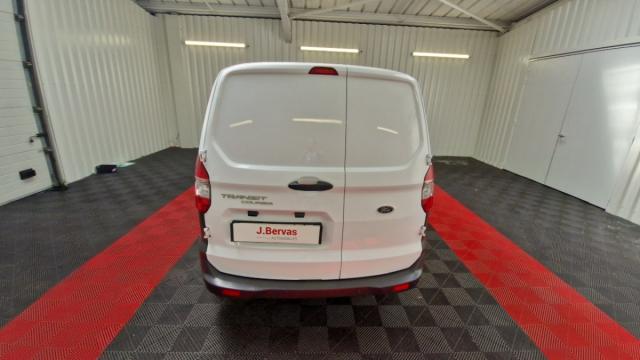 Ford Transit Courier image 2