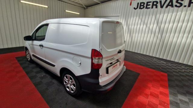 Ford Transit Courier image 1