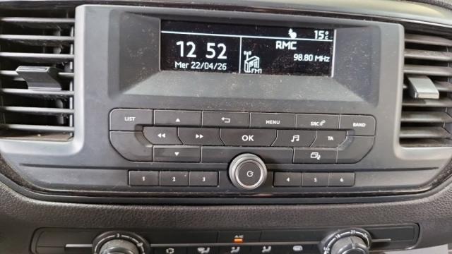 Peugeot Expert image 2