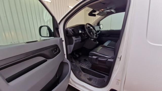 Citroen Jumpy image 2
