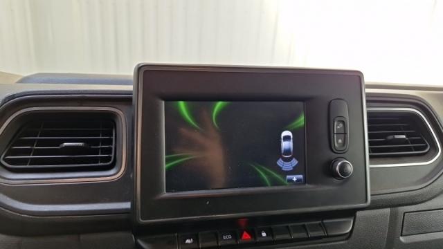 Renault Master image 2
