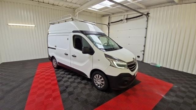 Renault Trafic image 2