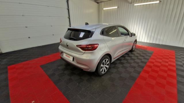 Renault Clio image 2