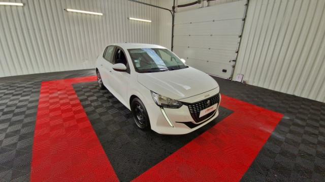 Peugeot 208 image 9