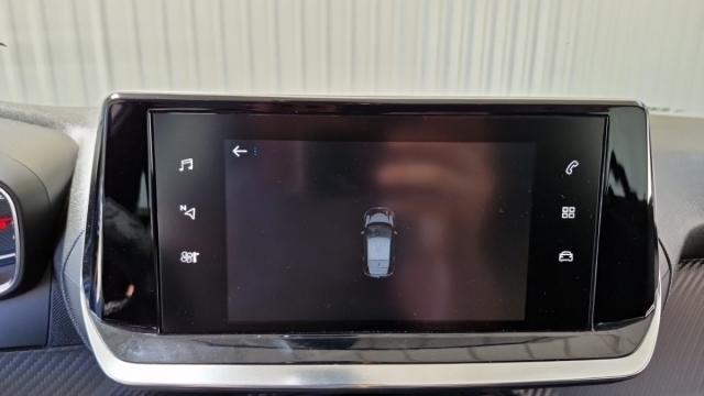 Peugeot 208 image 8