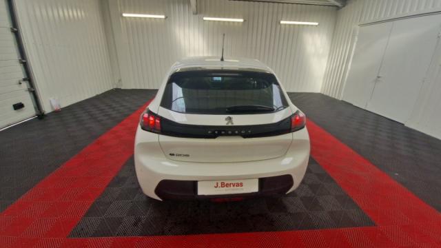Peugeot 208 image 1
