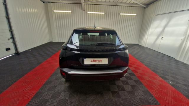 Peugeot 2008 image 8