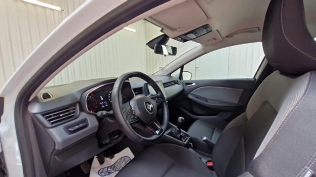 Renault Clio image 9