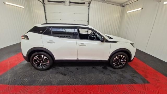 Peugeot 2008 image 9