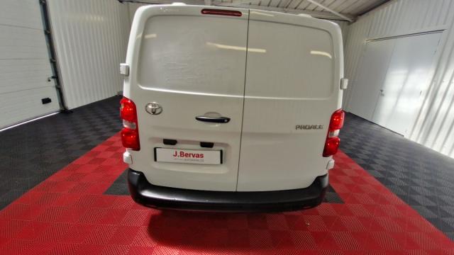 Toyota Proace image 2