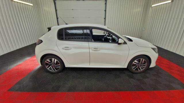 Peugeot 208 image 1