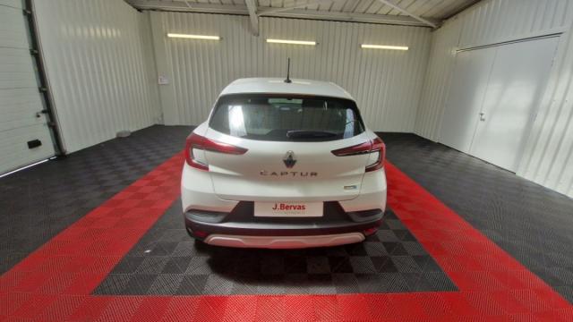 Renault Captur image 2