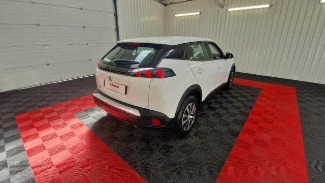 Peugeot 2008 image 2
