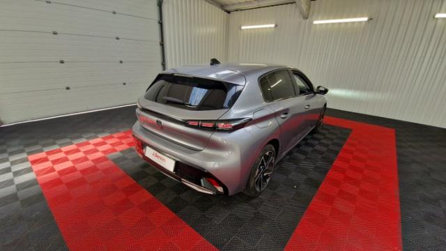 Peugeot 308 image 1