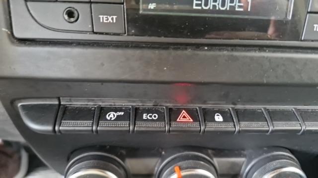 Renault Express Van image 6